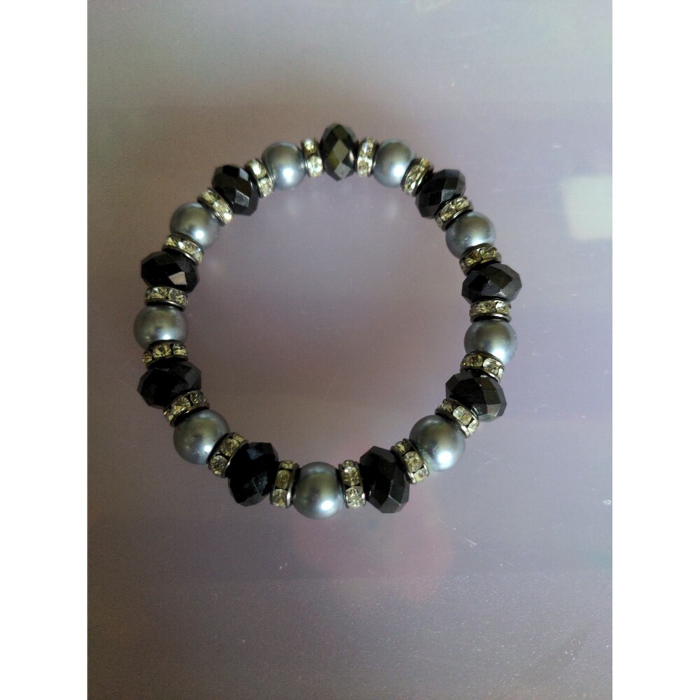 Like new bracelet no flaws elastic‎ glass black beads, silver